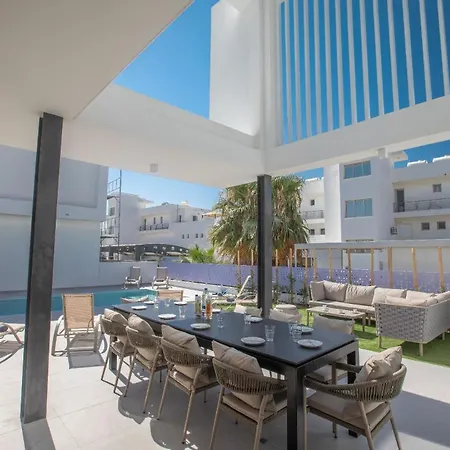 Ferienvilla Kube Fuer 12 Personen In Ayia Napa
