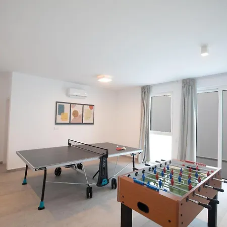 Ferienvilla Kube Fuer 12 Personen In Holiday home Ayia Napa