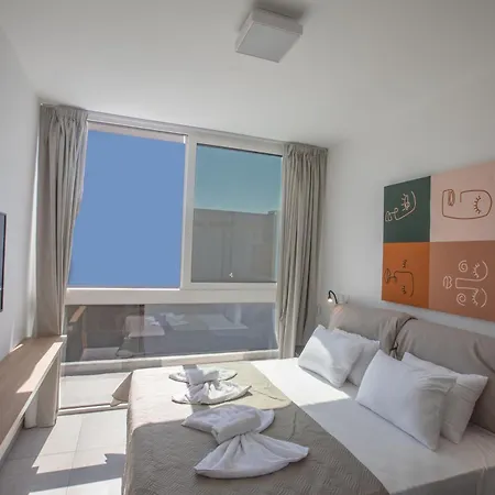 Ferienvilla Kube Fuer 12 Personen In בית נופש